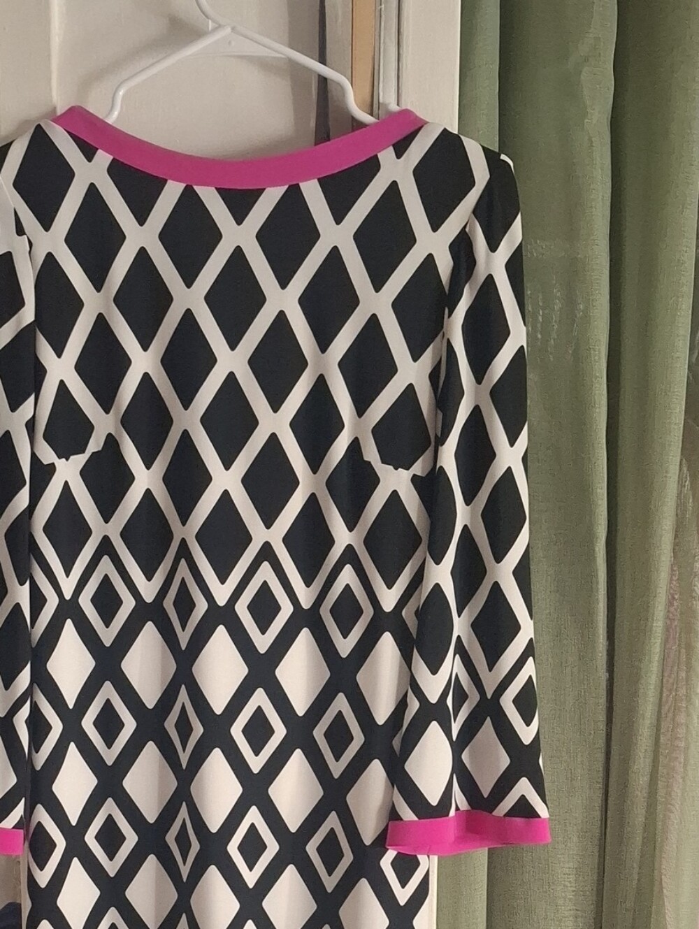 Joseph Ribkoff Black & White Geometric Dress – Size 4 (Made in Canada)